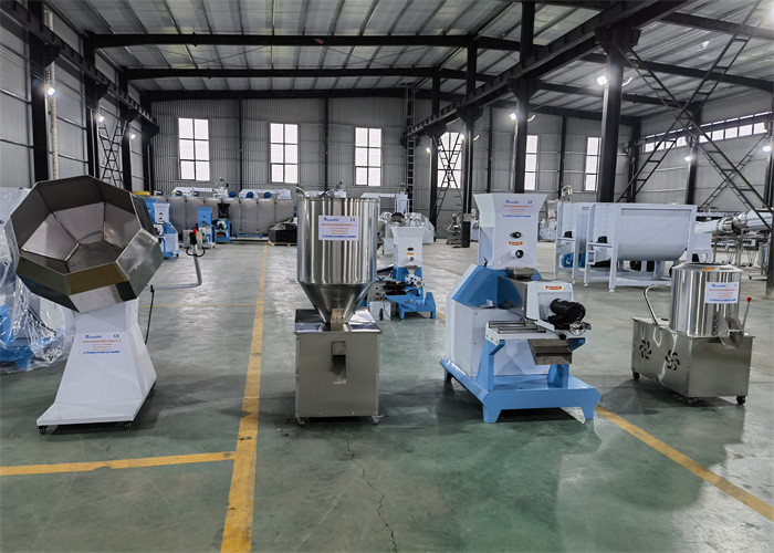 linha de produção linha da pelota da alimentação 5.5kw animal de produção de flutuação da alimentação das aves domésticas dos peixes