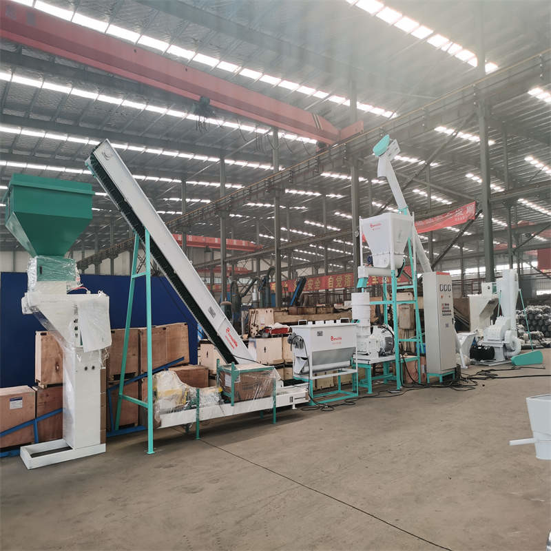Linha de produção de pellets de madeira de 118KW 1000-2000kg/H 2000*500*600cm Gabinete de controle elétrico