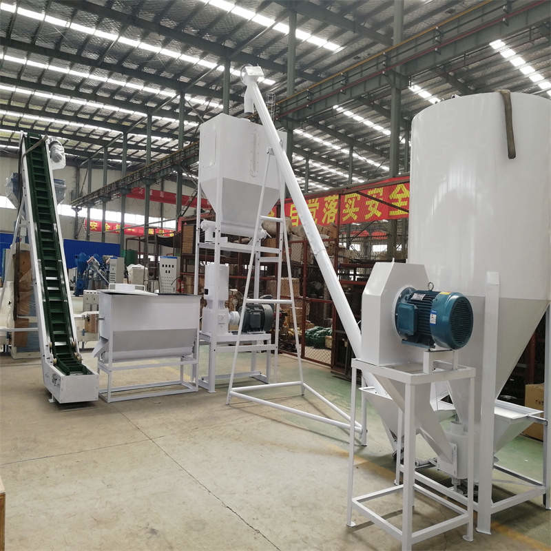 Linha de produção de pellets de madeira de 118KW 1000-2000kg/H 2000*500*600cm Gabinete de controle elétrico