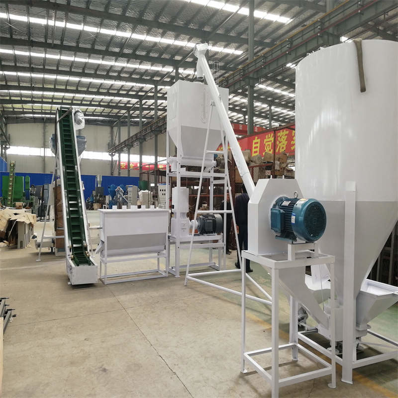 Linha de produção de pellets para alimentos para animais 500-1000 kg/H 62KW 17*5*5,5m