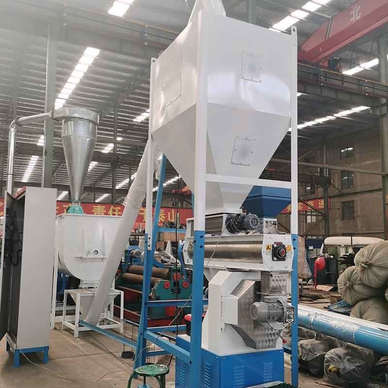 1 a 2 toneladas por hora Capacidade de produção de pelotas para galinhas poedeiras, frangos de corte, frangos para animais com certificação CE