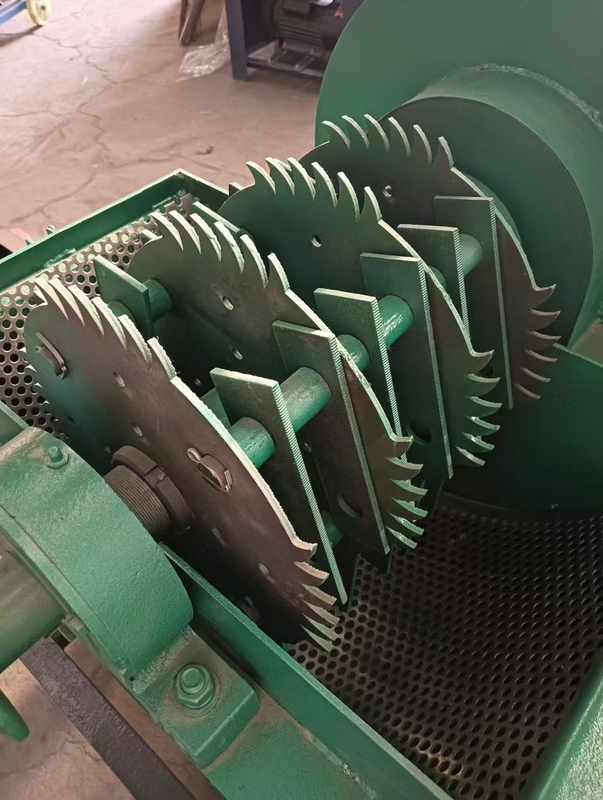Máquina de moagem de pellets de material de lâmina de aço de alto carbono para produção de pellets de madeira pequena