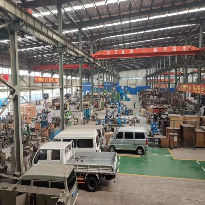 Máquina de fabricação de pellets para alimentos para animais em pequena escala 4KW Motor Tipo Elétrico Máquina de moagem de alimentos para animais