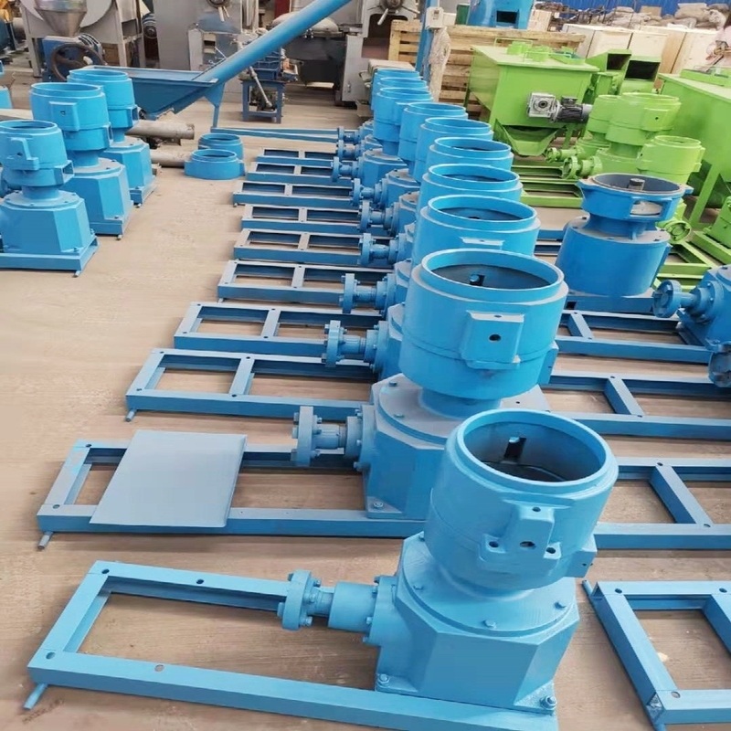 Máquina de fabricação de pellets para alimentos para animais em pequena escala 4KW Motor Tipo Elétrico Máquina de moagem de alimentos para animais
