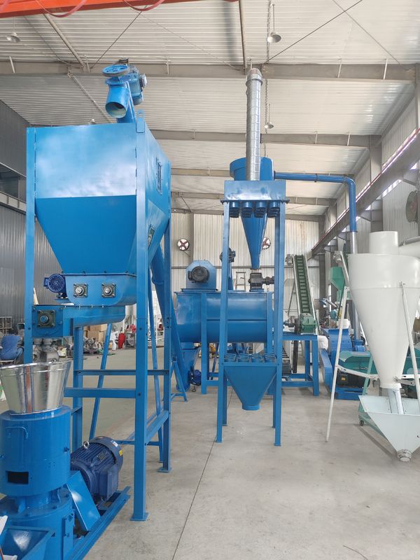 Linha de pelletização de alimentos para animais personalizável com instalação de guia de engenheiro e fonte de alimentação 380V/50Hz/3Fase