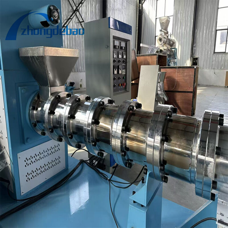 Máquina de extrusão de ração para peixes DGP100 Fabricante de pellets flutuantes e afundantes para moinho de ração para aquicultura com quadro pesado