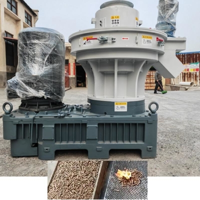 6mm 8mm Ring Die Wood Pellet Mill com o auto armário da remoção de poeira da lubrificação