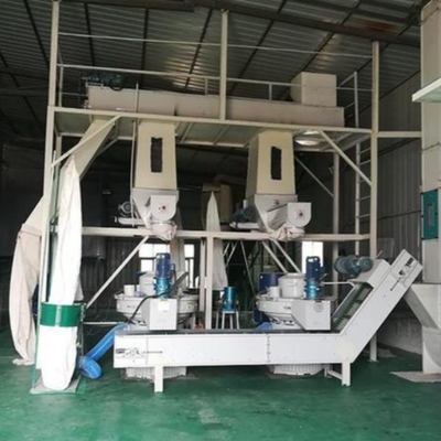 118KW 2000kg/h Linha de produção de pellets de biomassa Produção de madeira